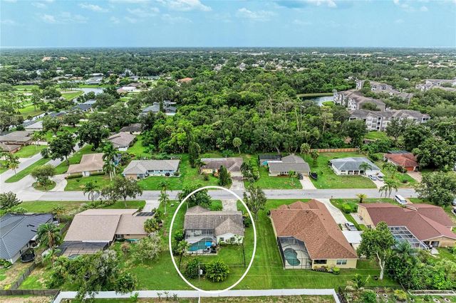 4723 PALM AIRE CIRCLE, Sarasota, FL 34243