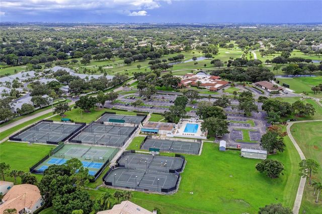 4723 PALM AIRE CIRCLE, Sarasota, FL 34243