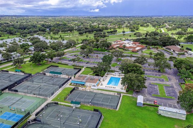 4723 PALM AIRE CIRCLE, Sarasota, FL 34243