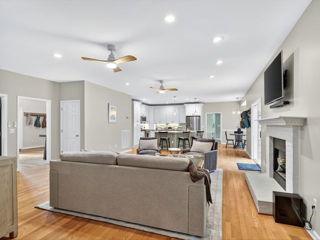 6480 Peytonsville Arno Rd, College Grove, TN 37046