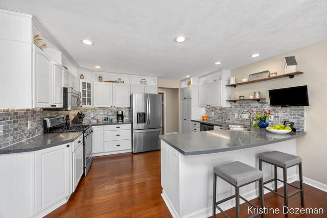 7655 Raven Ridge Drive, Caledonia Twp, MI 49316