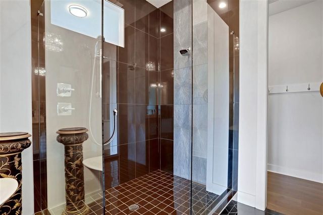 17137 Bradshaw Street, Overland Park, KS 66221