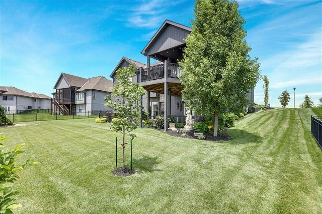 17137 Bradshaw Street, Overland Park, KS 66221