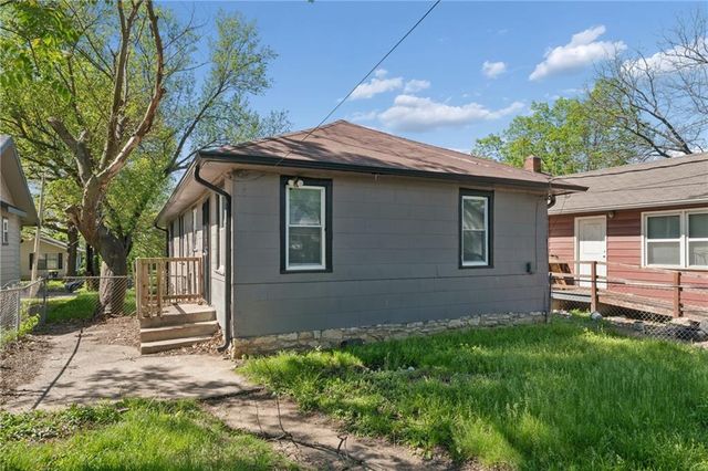 4046 E 68TH Terrace, Kansas City, MO 64132