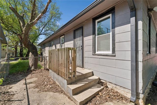 4046 E 68TH Terrace, Kansas City, MO 64132