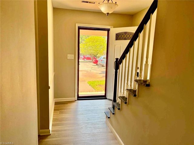 2902 Saint Marks Road F, Winston-salem, NC 27103