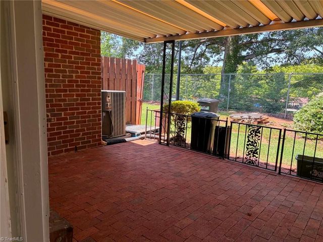 2902 Saint Marks Road F, Winston-salem, NC 27103