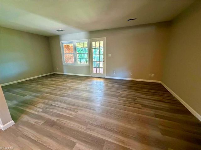 2902 Saint Marks Road F, Winston-salem, NC 27103