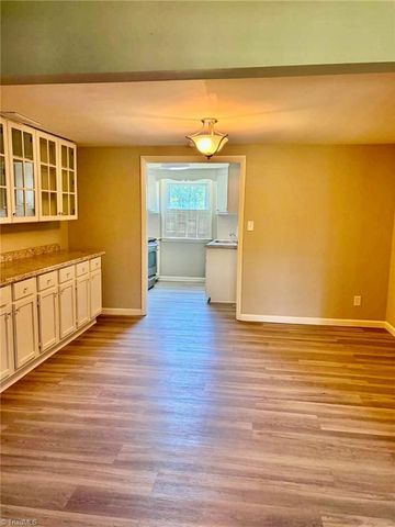 2902 Saint Marks Road F, Winston-salem, NC 27103