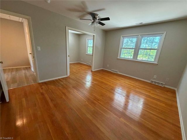 2902 Saint Marks Road F, Winston-salem, NC 27103