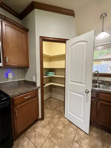 401 N 5th Street, Noble, OK 73068