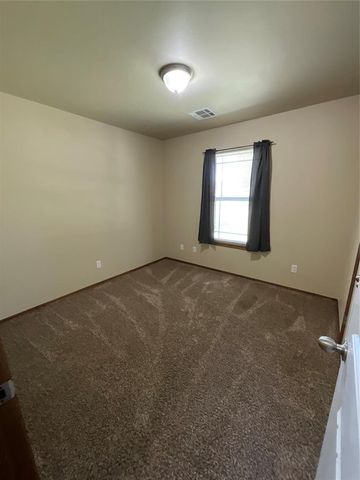 401 N 5th Street, Noble, OK 73068