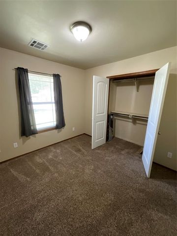 401 N 5th Street, Noble, OK 73068