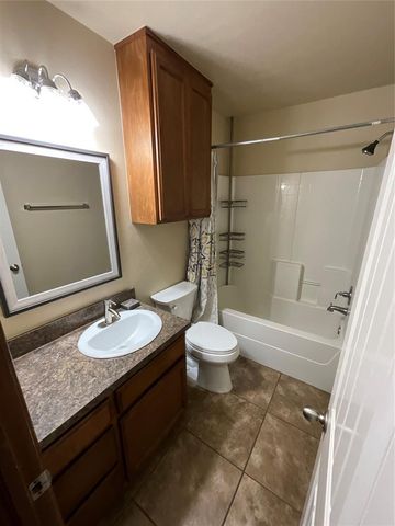 401 N 5th Street, Noble, OK 73068
