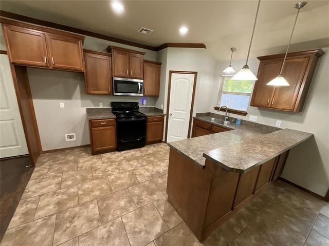 401 N 5th Street, Noble, OK 73068