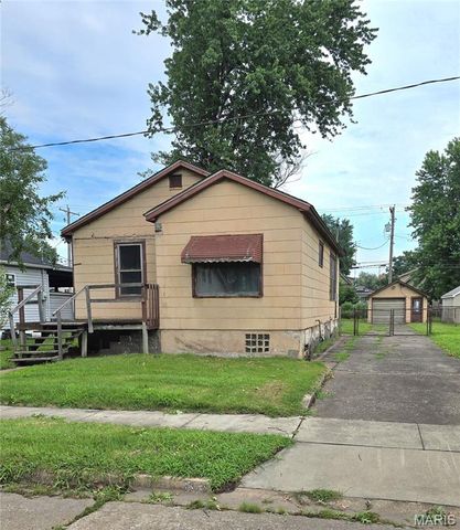 2327 E 25th Street, Granite City, IL 62040