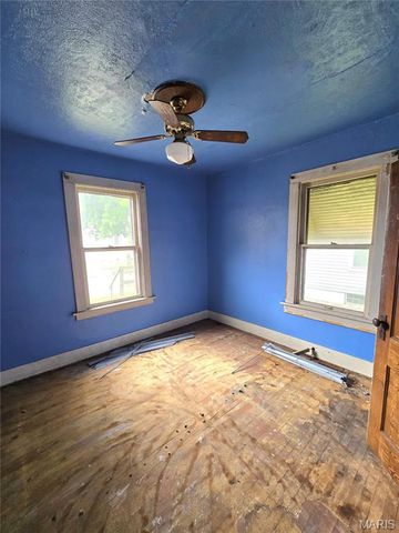2327 E 25th Street, Granite City, IL 62040