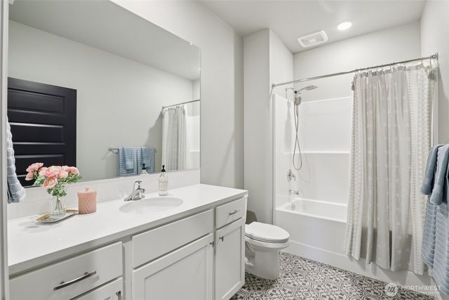 604 NW 25th way, Battle Ground, WA 98604