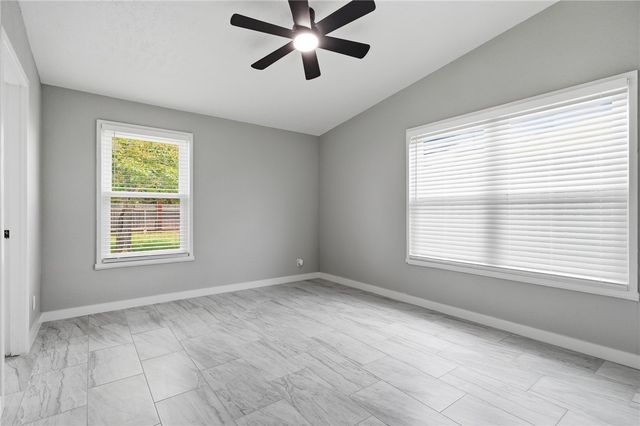 103 Magnolia Pl, Portland, TX 78374