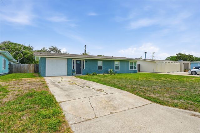 103 Magnolia Pl, Portland, TX 78374