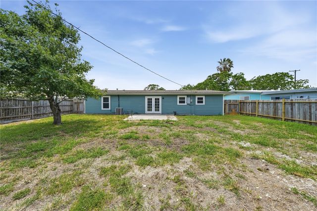 103 Magnolia Pl, Portland, TX 78374