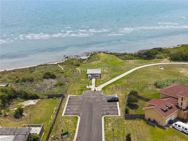 103 Magnolia Pl, Portland, TX 78374