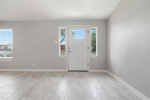 103 Magnolia Pl, Portland, TX 78374
