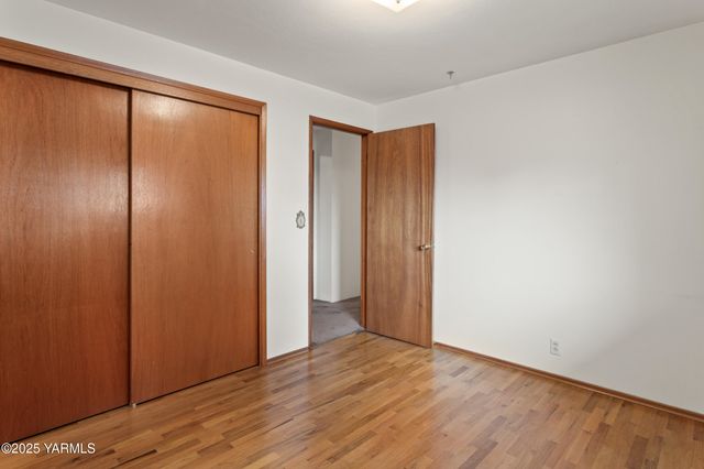 6520 Barge St, Yakima, WA 98908