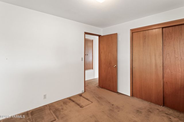 6520 Barge St, Yakima, WA 98908