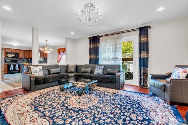 35 Cannon Road, Old Bridge, NJ 08857