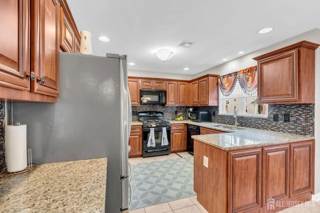 35 Cannon Road, Old Bridge, NJ 08857