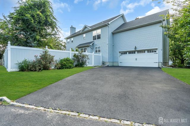 35 Cannon Road, Old Bridge, NJ 08857