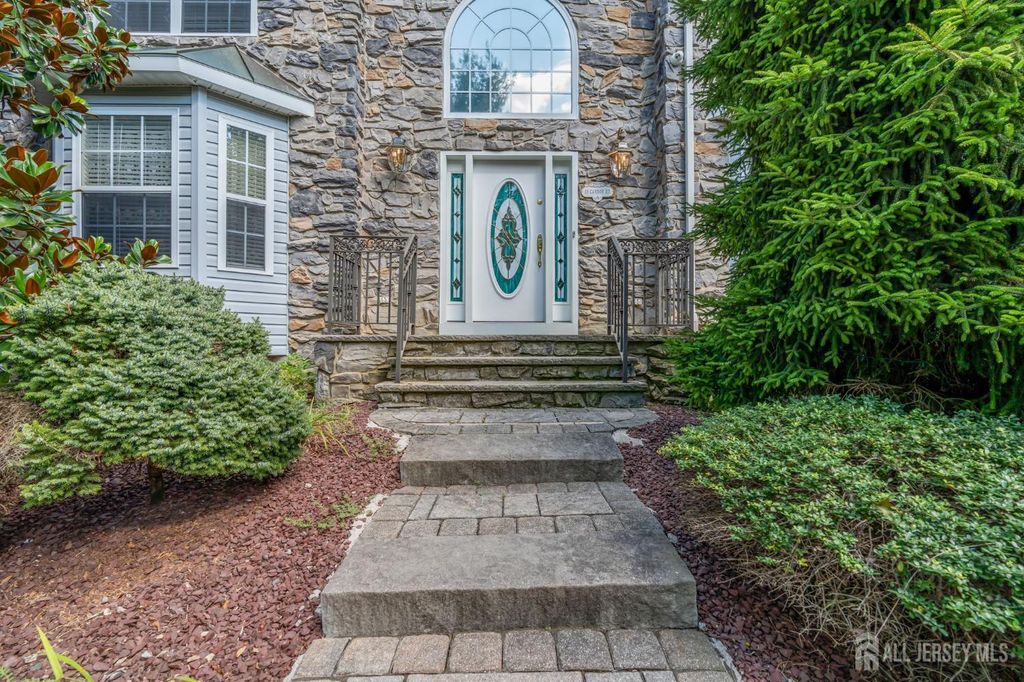 35 Cannon Road, Old Bridge, NJ 08857