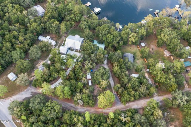 3965 Stillwater Drive, Chipley, FL 32428