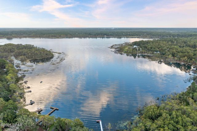 3965 Stillwater Drive, Chipley, FL 32428