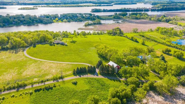 N4898 Arrowhead TRAIL, Juneau, WI 53039