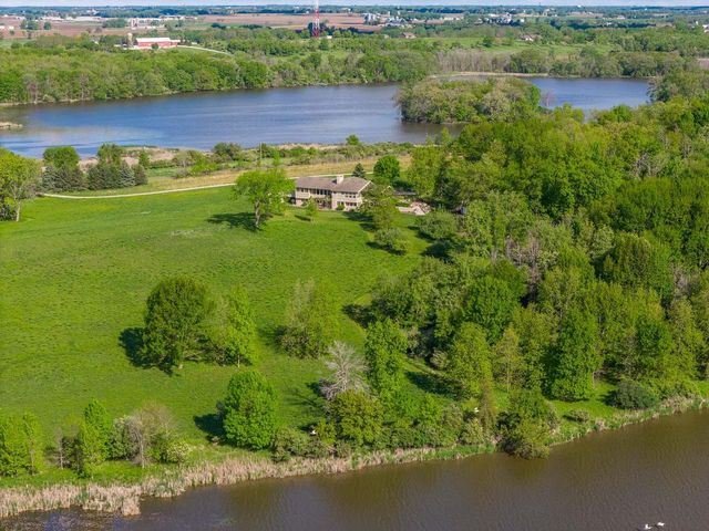 N4898 Arrowhead TRAIL, Juneau, WI 53039