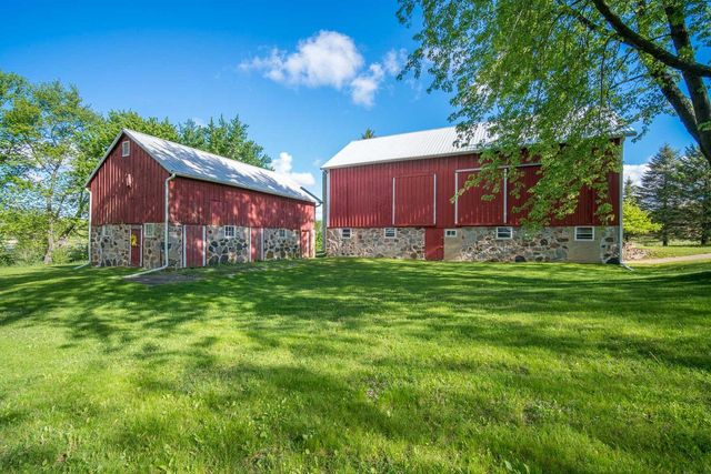 N4898 Arrowhead TRAIL, Juneau, WI 53039