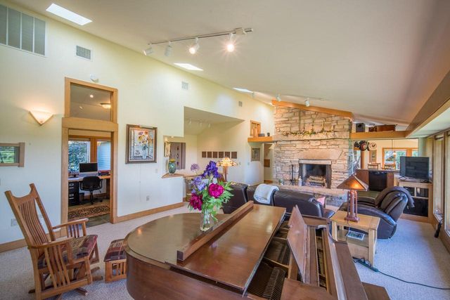 N4898 Arrowhead TRAIL, Juneau, WI 53039