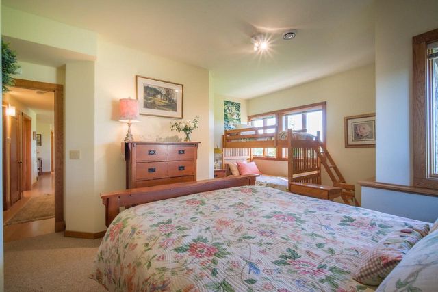 N4898 Arrowhead TRAIL, Juneau, WI 53039