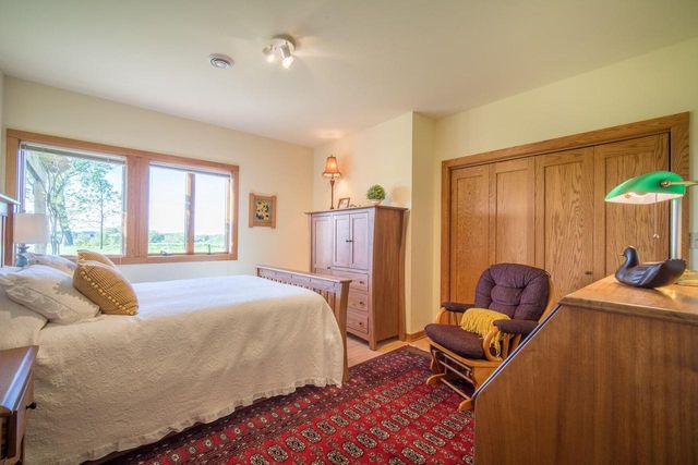 N4898 Arrowhead TRAIL, Juneau, WI 53039