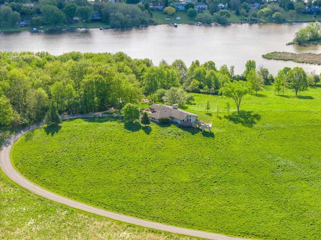 N4898 Arrowhead TRAIL, Juneau, WI 53039