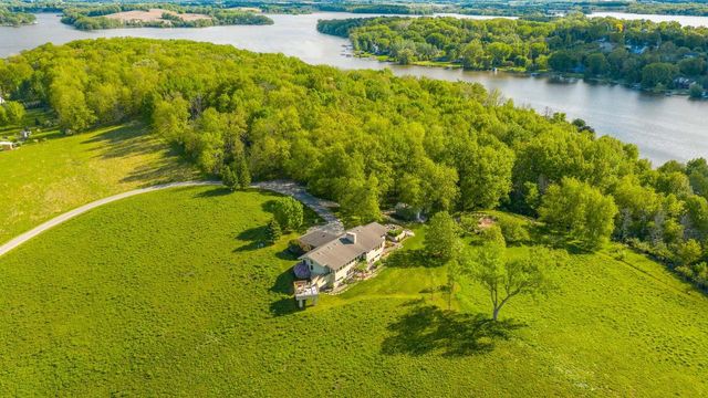 N4898 Arrowhead TRAIL, Juneau, WI 53039