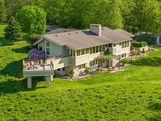 N4898 Arrowhead TRAIL, Juneau, WI 53039