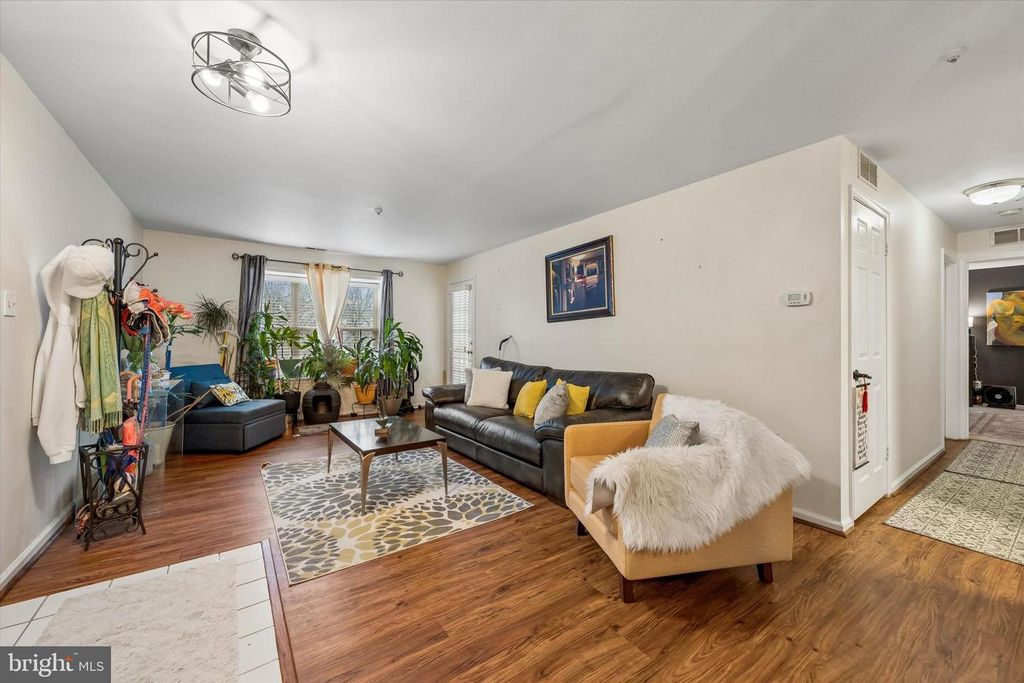 Image 4 of property listing at 1633 BRAKEN AVE #71, Wilmington, DE 19808