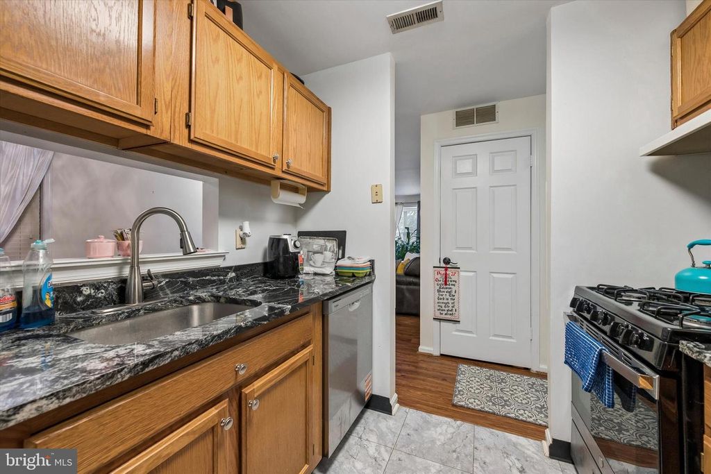 Image 9 of property listing at 1633 BRAKEN AVE #71, Wilmington, DE 19808