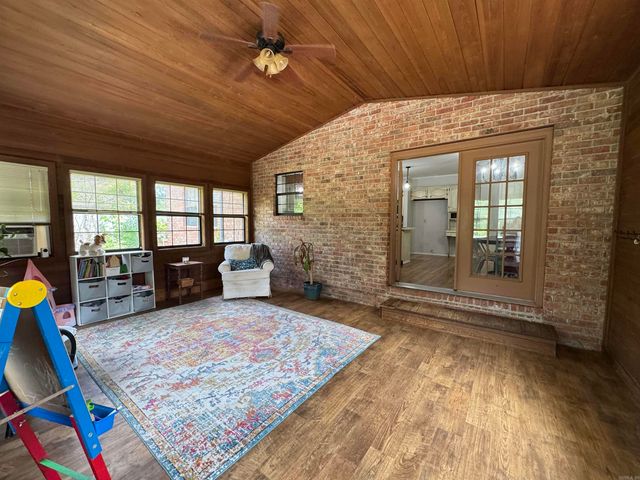 3800 Beaver Circle, Benton, AR 72019