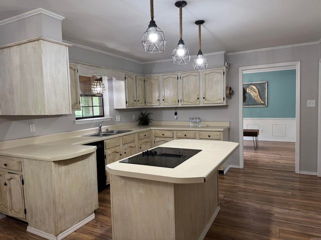 3800 Beaver Circle, Benton, AR 72019