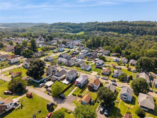 1512 3rd St, Harrison Twp, PA 15065