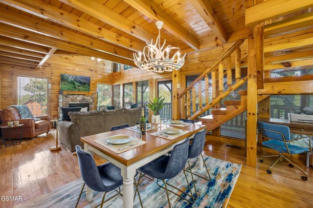 1105 Autumn Path Way, Sevierville, TN 37862